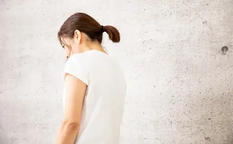 【姿勢矯正・猫背】